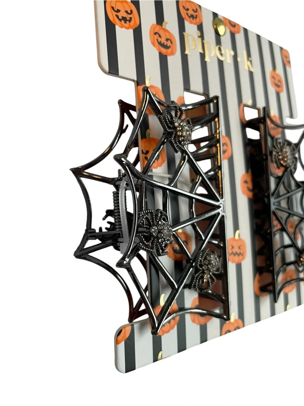Piper festive spider